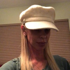 Roxy creamy white paperboy hat